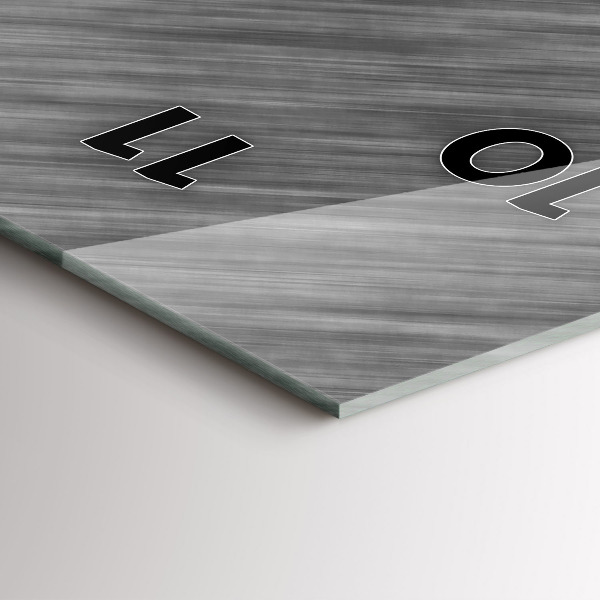 Horloge rectangulaire verticale Mur métallique