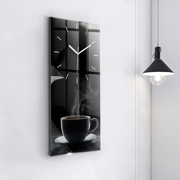 Horloge murale verticale Une tasse de café noir