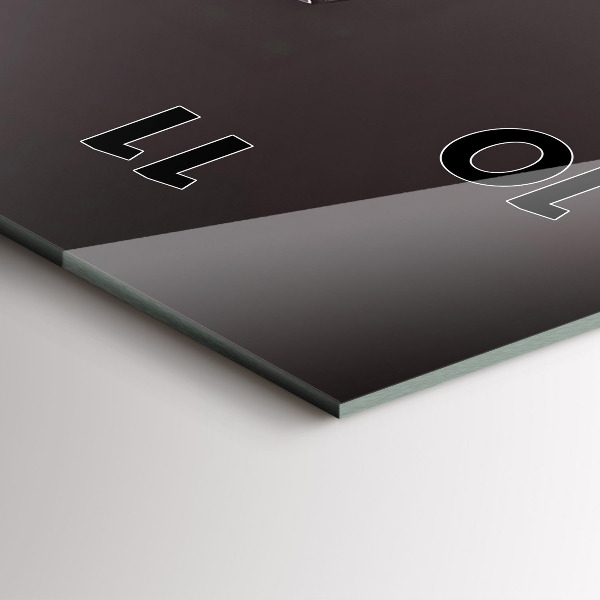 Horloge murale verticale Un verre de vin rouge