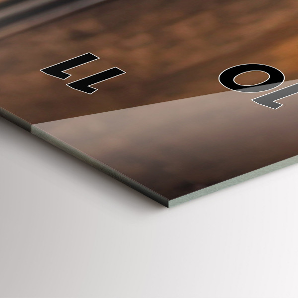 Horloge murale verticale Une tasse de café