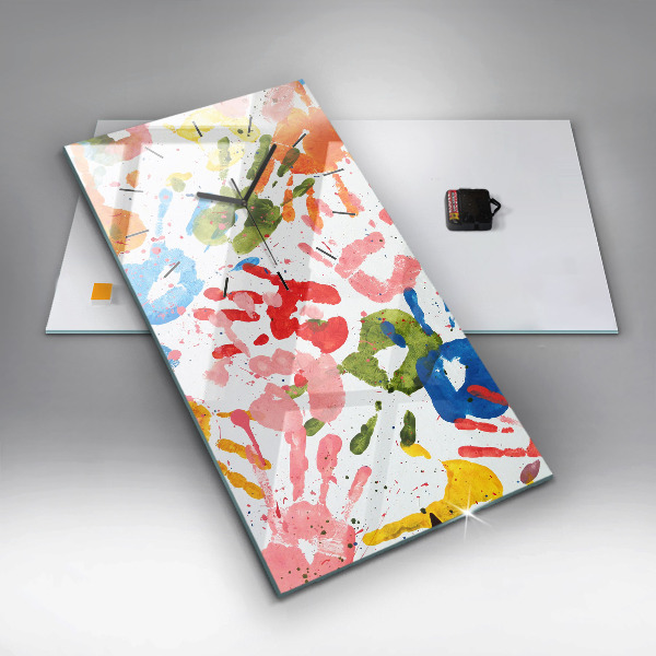 Horloge murale verticale 'Empreintes de mains d''enfants'