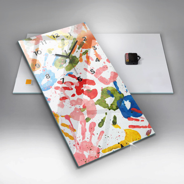Horloge murale verticale 'Empreintes de mains d''enfants'