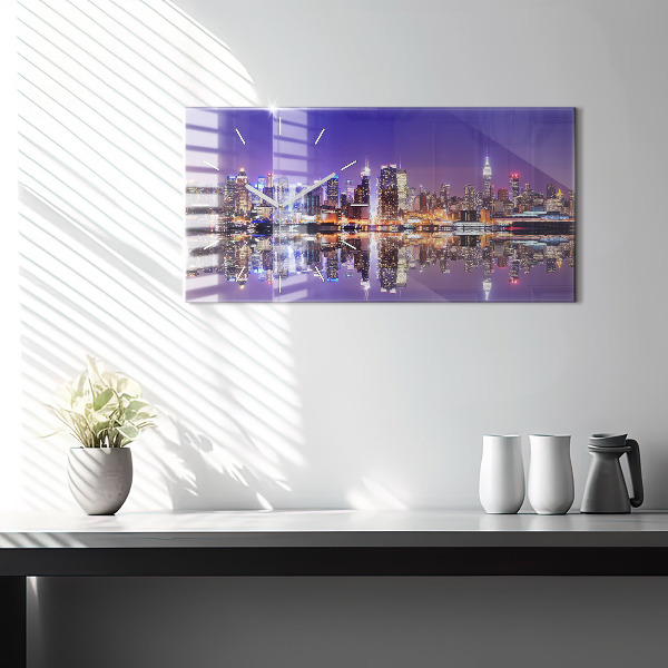 Horloge rectangulaire horizontale New York la nuit