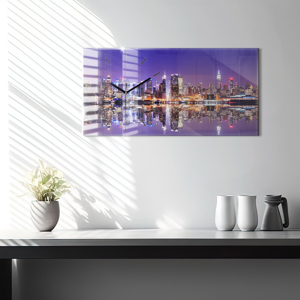 Horloge rectangulaire horizontale New York la nuit