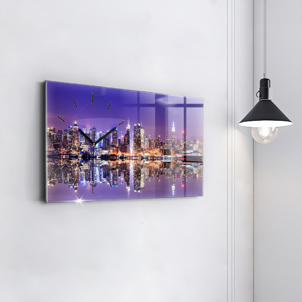 Horloge rectangulaire horizontale New York la nuit