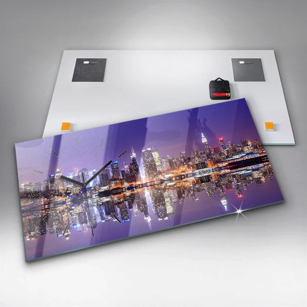 Horloge rectangulaire horizontale New York la nuit