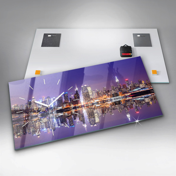 Horloge rectangulaire horizontale New York la nuit