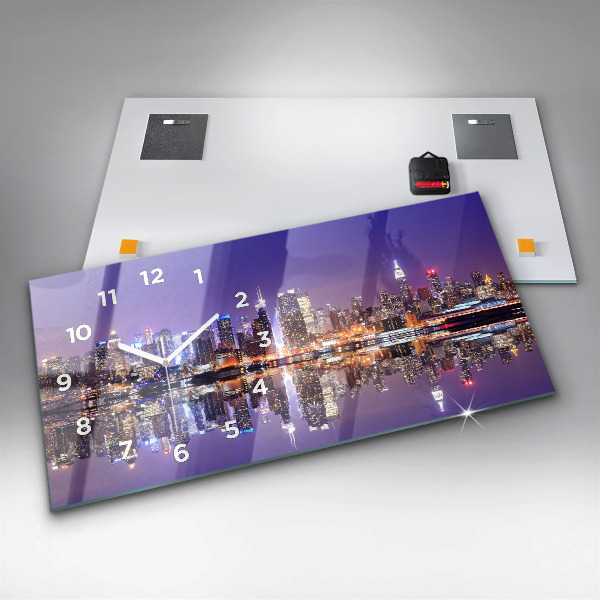Horloge rectangulaire horizontale New York la nuit
