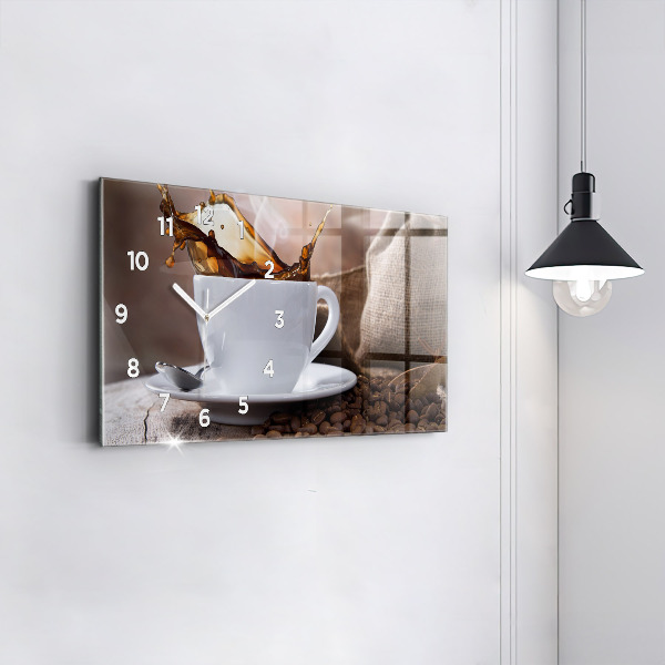 Horloge rectangulaire horizontale Une tasse de café
