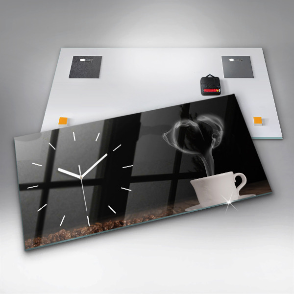 Horloge rectangulaire horizontale Une tasse de café chaud