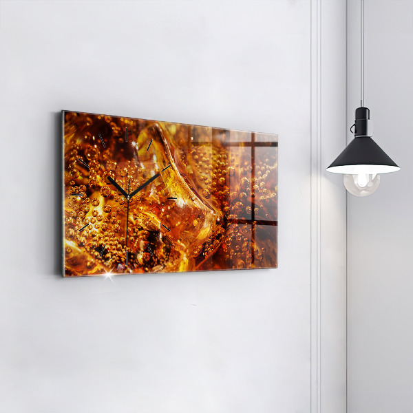 Horloge rectangulaire horizontale Gros plan de la boisson