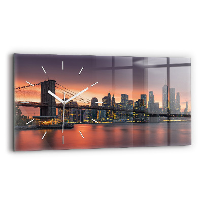 Horloge rectangulaire horizontale Rivière East de New York
