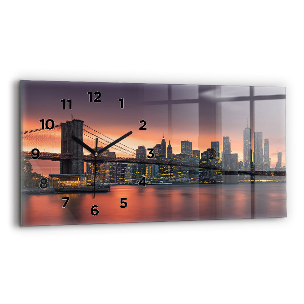 Horloge rectangulaire horizontale Rivière East de New York