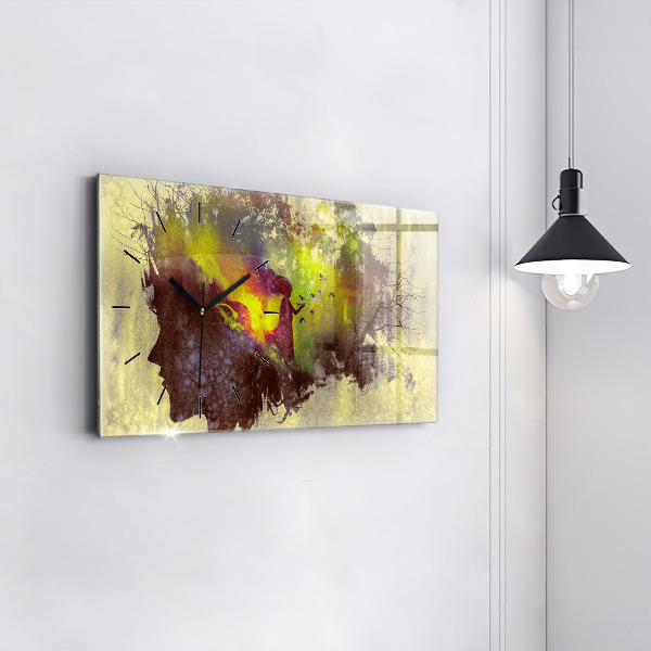 Horloge murale horizontale Femme dans la forêt