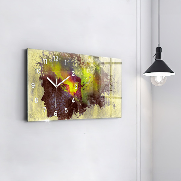 Horloge murale horizontale Femme dans la forêt