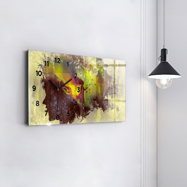 Horloge murale horizontale Femme dans la forêt