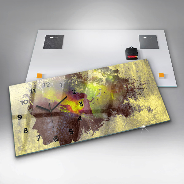 Horloge murale horizontale Femme dans la forêt