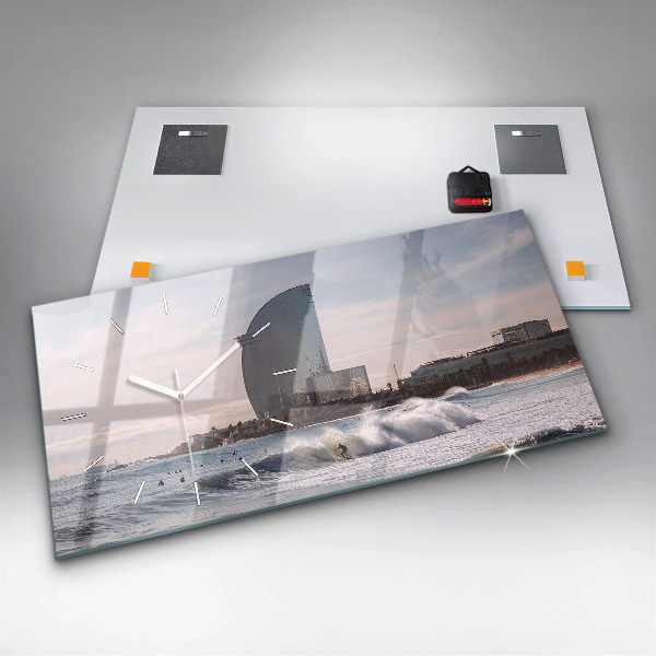 Horloge murale horizontale Surfeur de Barcelone