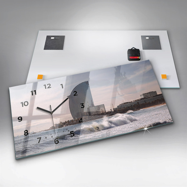 Horloge murale horizontale Surfeur de Barcelone