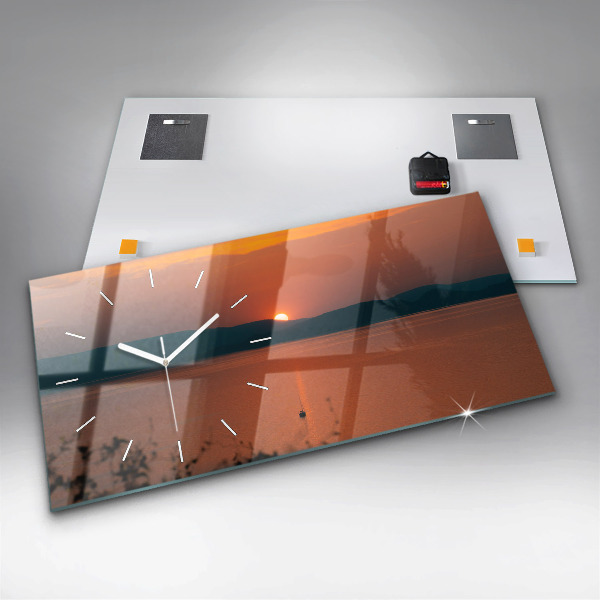 Horloge murale horizontale Le lac Balaton le soir