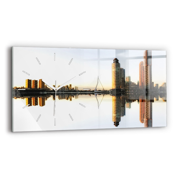 Horloge murale horizontale Une ville sur la rivière