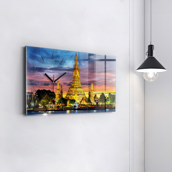 Horloge rectangulaire horizontale Temple à Bangkok