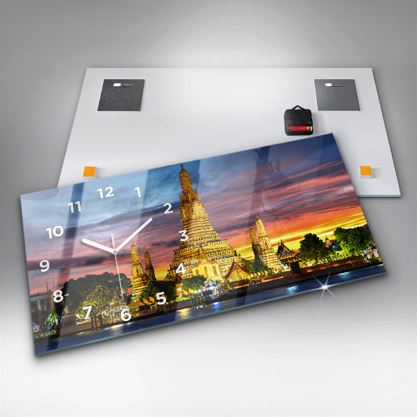 Horloge rectangulaire horizontale Temple à Bangkok
