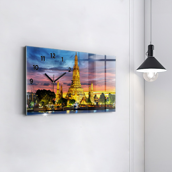 Horloge rectangulaire horizontale Temple à Bangkok