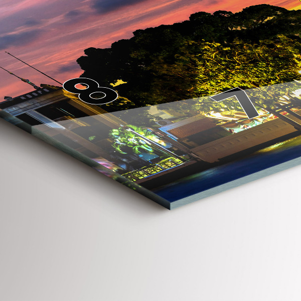 Horloge rectangulaire horizontale Temple à Bangkok