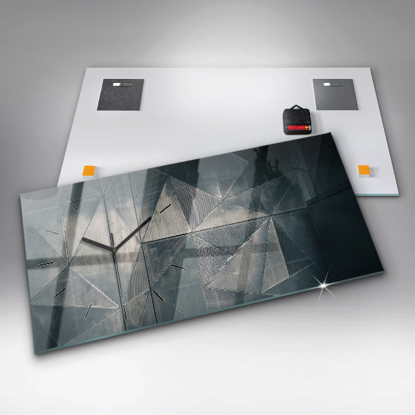 Horloge rectangulaire horizontale Triangles abstraits en métal