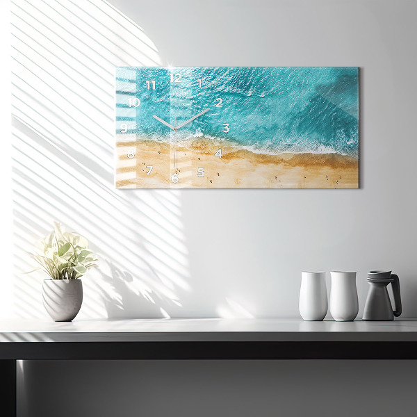 Horloge rectangulaire horizontale gens de la plage de la mer