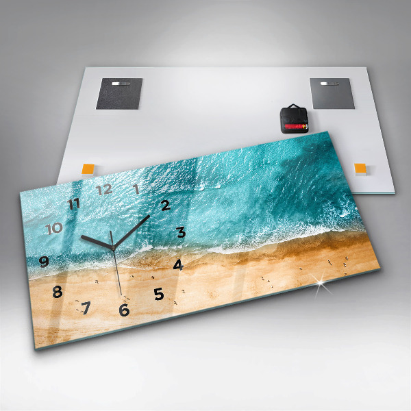 Horloge rectangulaire horizontale gens de la plage de la mer