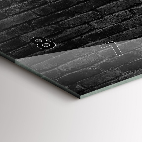 Horloge rectangulaire horizontale Mur de briques sombres