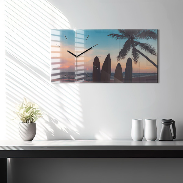 Horloge rectangulaire horizontale Surfer sur la plage