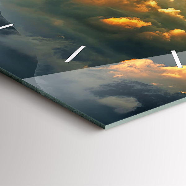 Horloge carrée en verre Vol en montgolfière dans les nuages