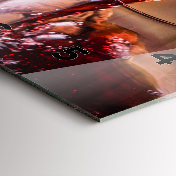 Pendule carrée en verre Un verre de vin rouge