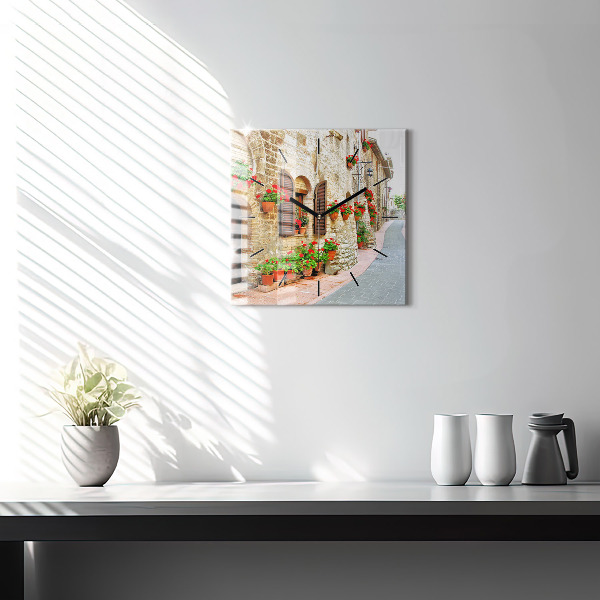 Horloge murale carrée Une rue pittoresque