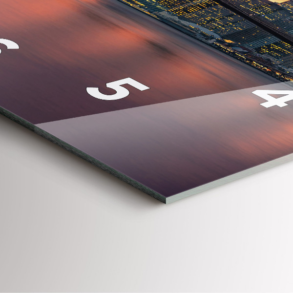 Pendule carrée en verre Rivière East de New York