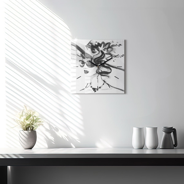 Pendule carrée en verre Femme à la mode