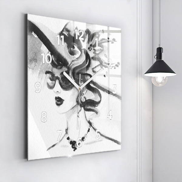 Pendule carrée en verre Femme à la mode