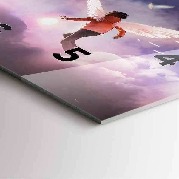 Pendule carrée en verre Garçon avec des ailes