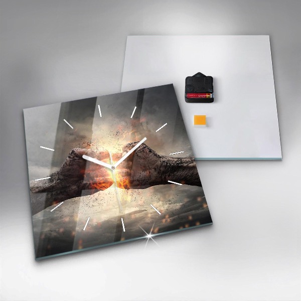Horloge carrée en verre Force et puissance des poings