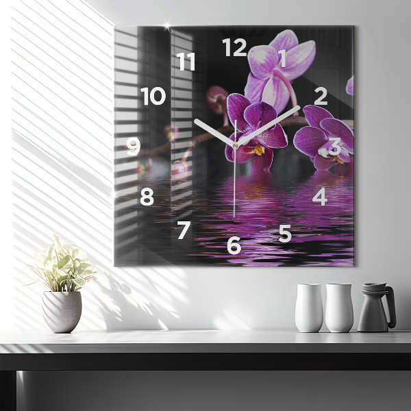 Horloge murale carrée 'Fleur d''orchidée sur l''eau'