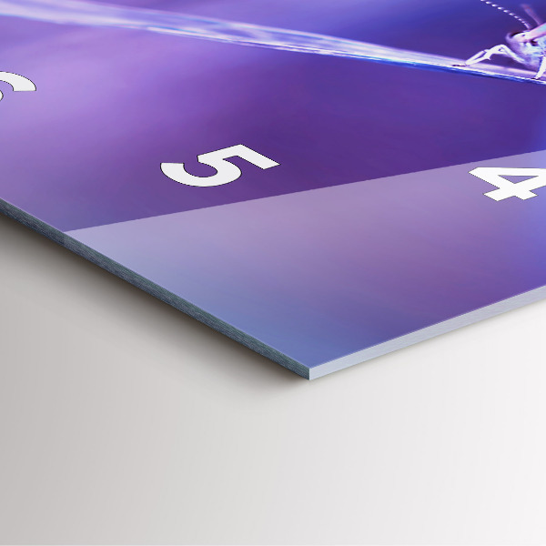 Horloge murale carrée 'Papillon sur l''herbe'