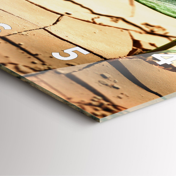 Horloge murale carrée Planter dans un sol sec