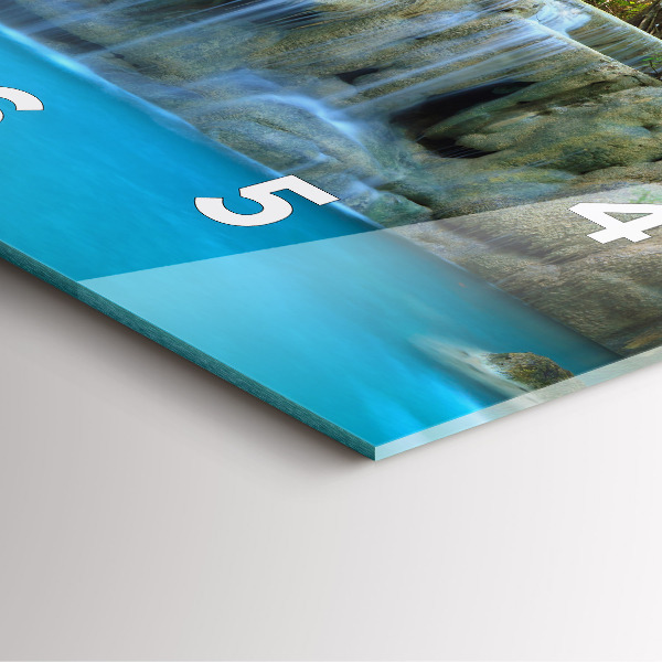 Horloge murale carrée Cascade dans la forêt