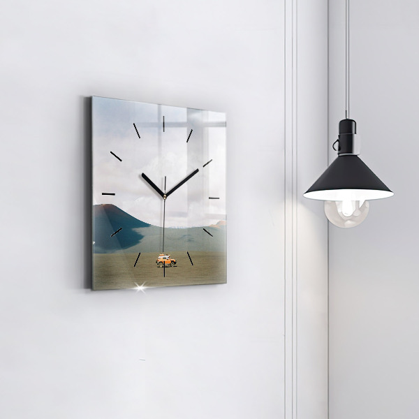 Horloge murale carrée Véhicule dans le désert du Kamtchatka