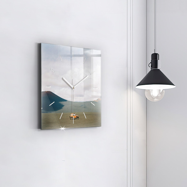 Horloge murale carrée Véhicule dans le désert du Kamtchatka