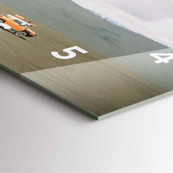 Horloge murale carrée Véhicule dans le désert du Kamtchatka