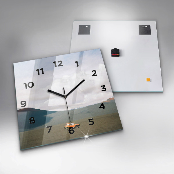 Horloge murale carrée Véhicule dans le désert du Kamtchatka
